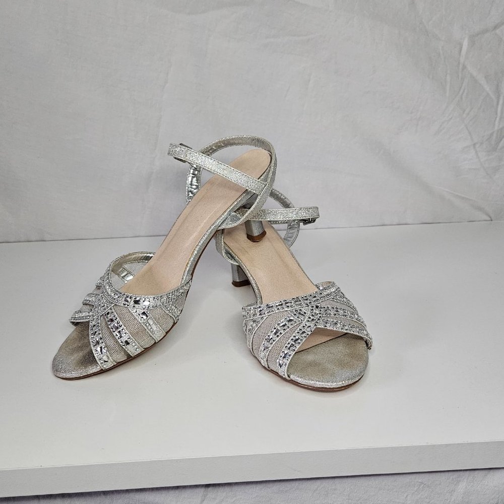 Womens Dress Shoe, Shiny Crystal Silver